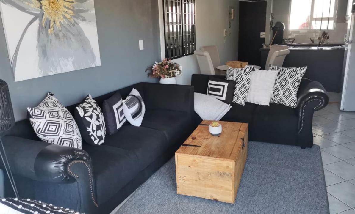 Nautica, Blouberg * Cape Town